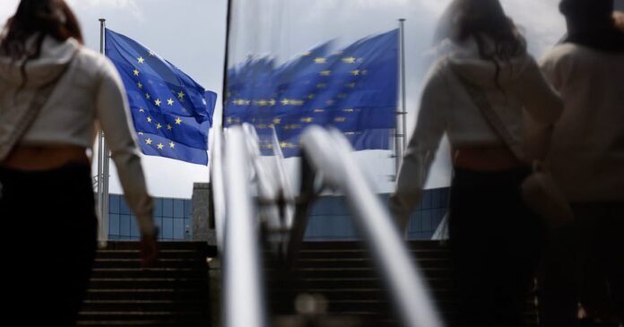 Europeans embrace EU amid growing gloom about world, survey finds