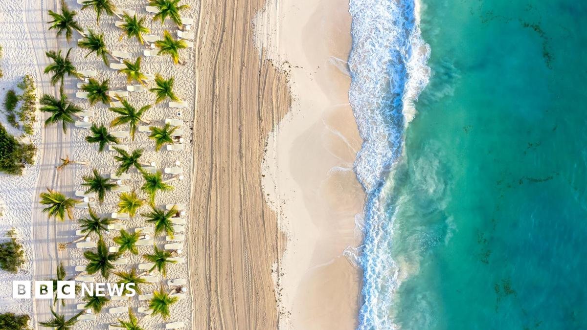 Holidaymakers warned about 'explosive diarrhoea' cyclospora parasite infection Holidaymakers warned about 'explosive diarrhoea' cyclospora parasite infection