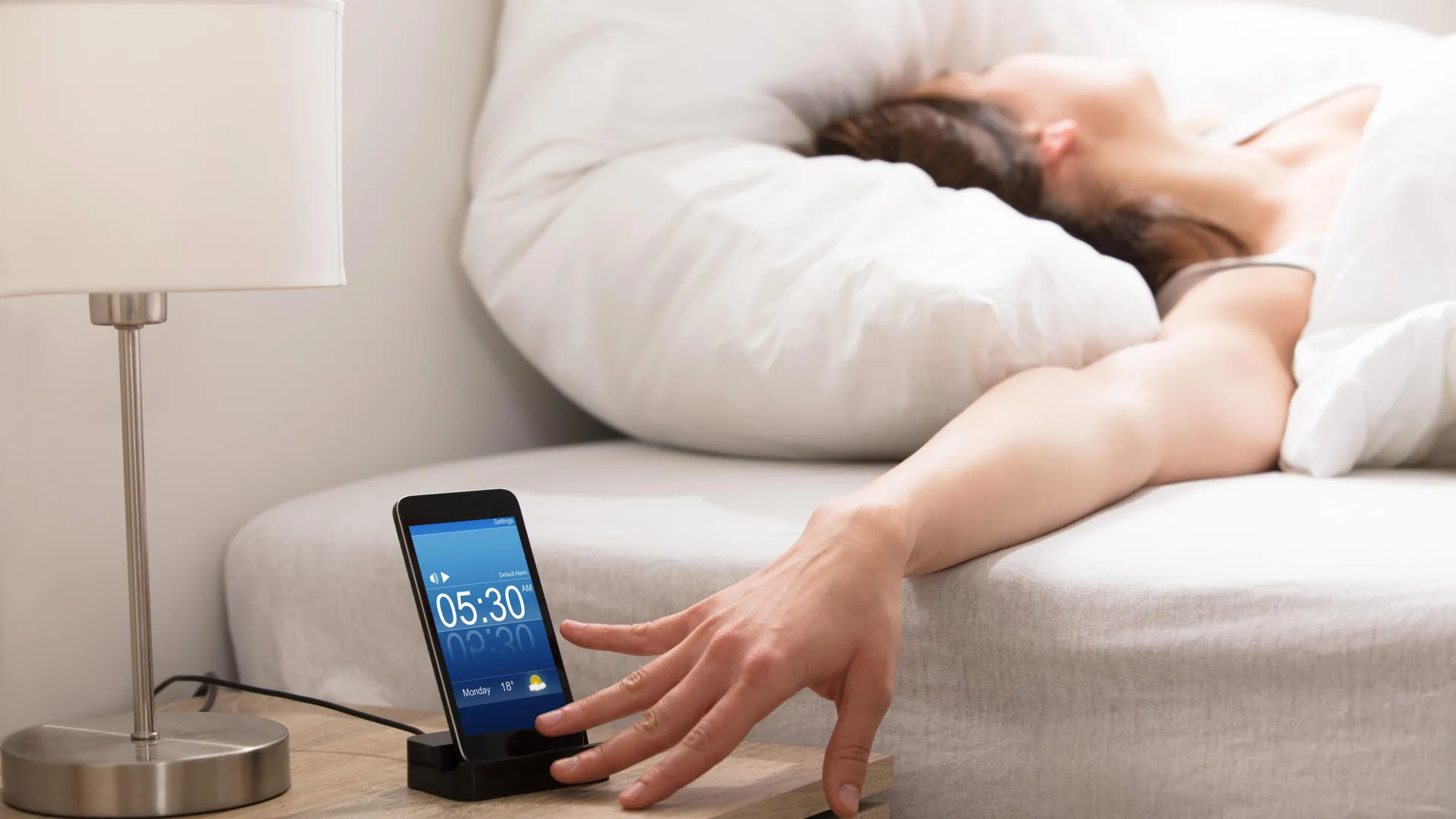 Losing just 80 minutes of sleep a night could make you gain weight