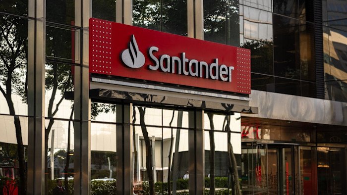 Santander axes top China banker and scraps perks in Asia overhaul