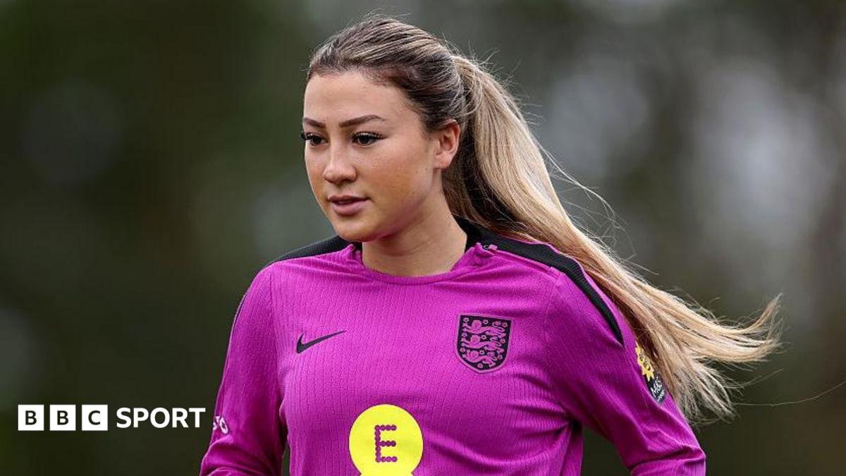 Why England teenager Parkinson has a mindset coach