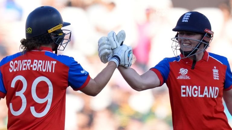 Nat Sciver-Brunt, Heather Knight 