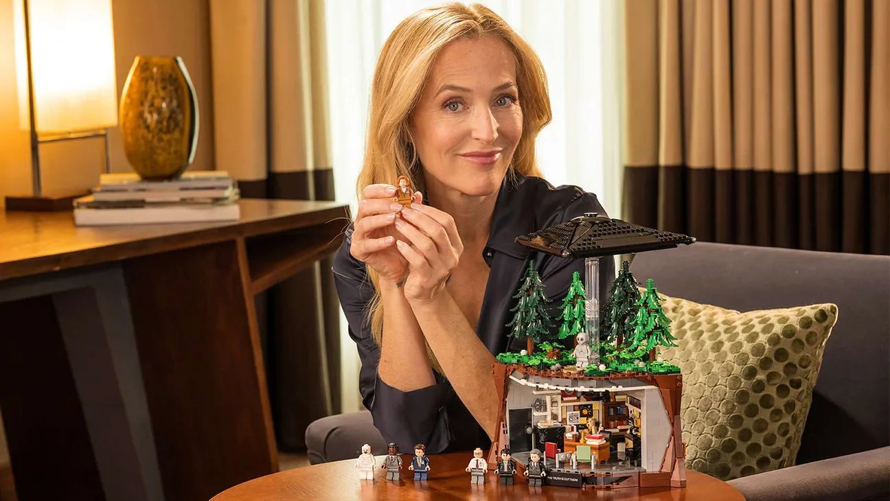 Lego Just Released Its First ‘The X-Files’ Set, Complete With